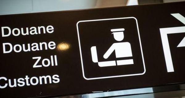 Douane australienne et charte du passager